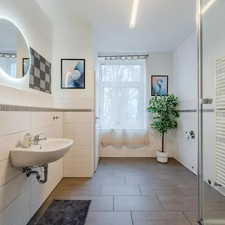 Neu In - Garten - Free Wifi & Parking - Aparts Apartment Gotha