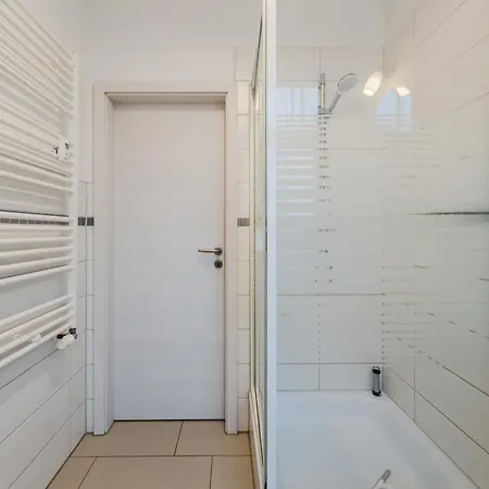 Neu In - Garten - Free Wifi & Parking - Aparts Apartment Gotha