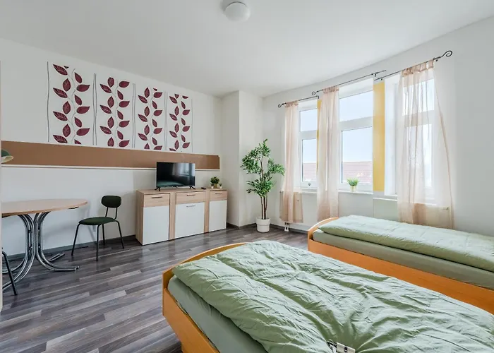 Apartamento Neu In - Garten - Free Wifi & Parking - Aparts